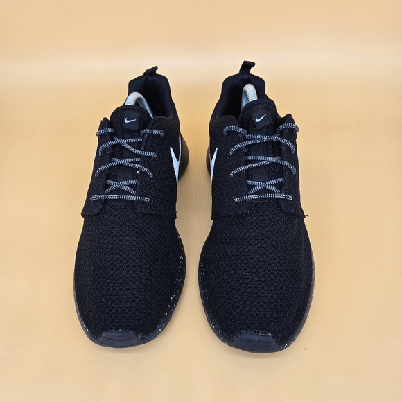 Nike ID Roshe Run One Women's Running Shoes Size 10.5 - Picture 2 of 8